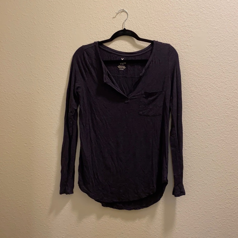 American Eagle long sleeve pocket shirt